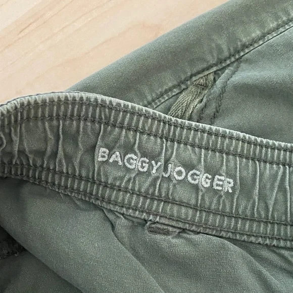 American Eagle Olive Green Utility Cargo Jogger Pants Size 4 Long - Picture 4 of 9
